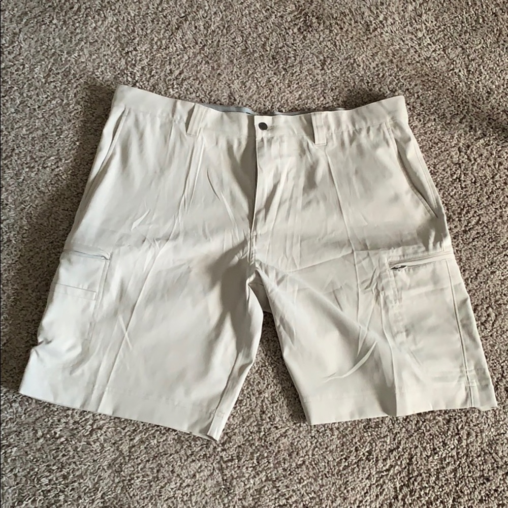 Callaway Cargo Shorts sz 38